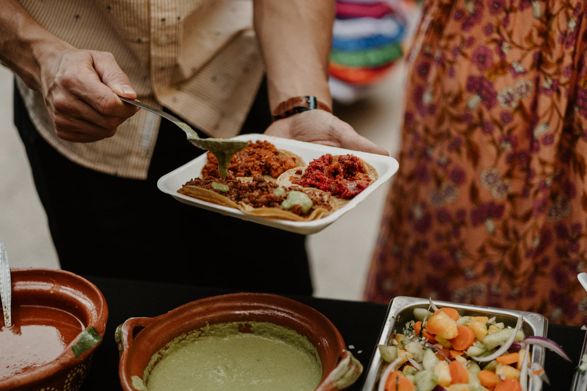 Taquizas, barras de micheladas, esquites y catering para bodas y eventos en San Miguel de Allende.
